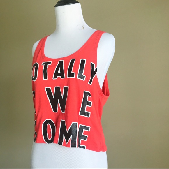Forever21  Totally Awesome Graphic Crop Top Sz S - Picture 3 of 8